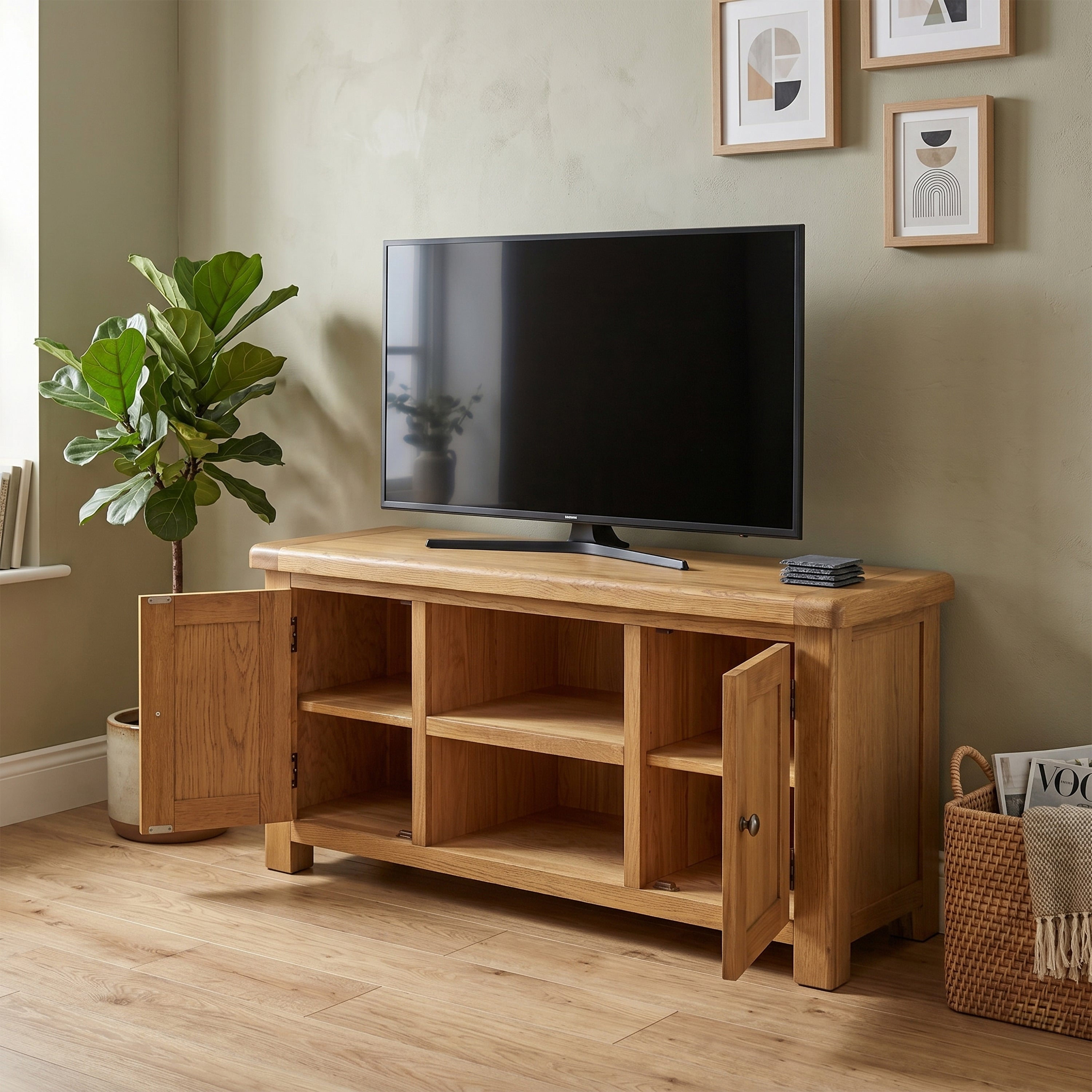 Dorchester Oak Medium TV Unit with 2 doors