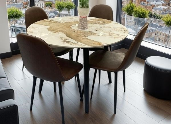 Kas Round Table