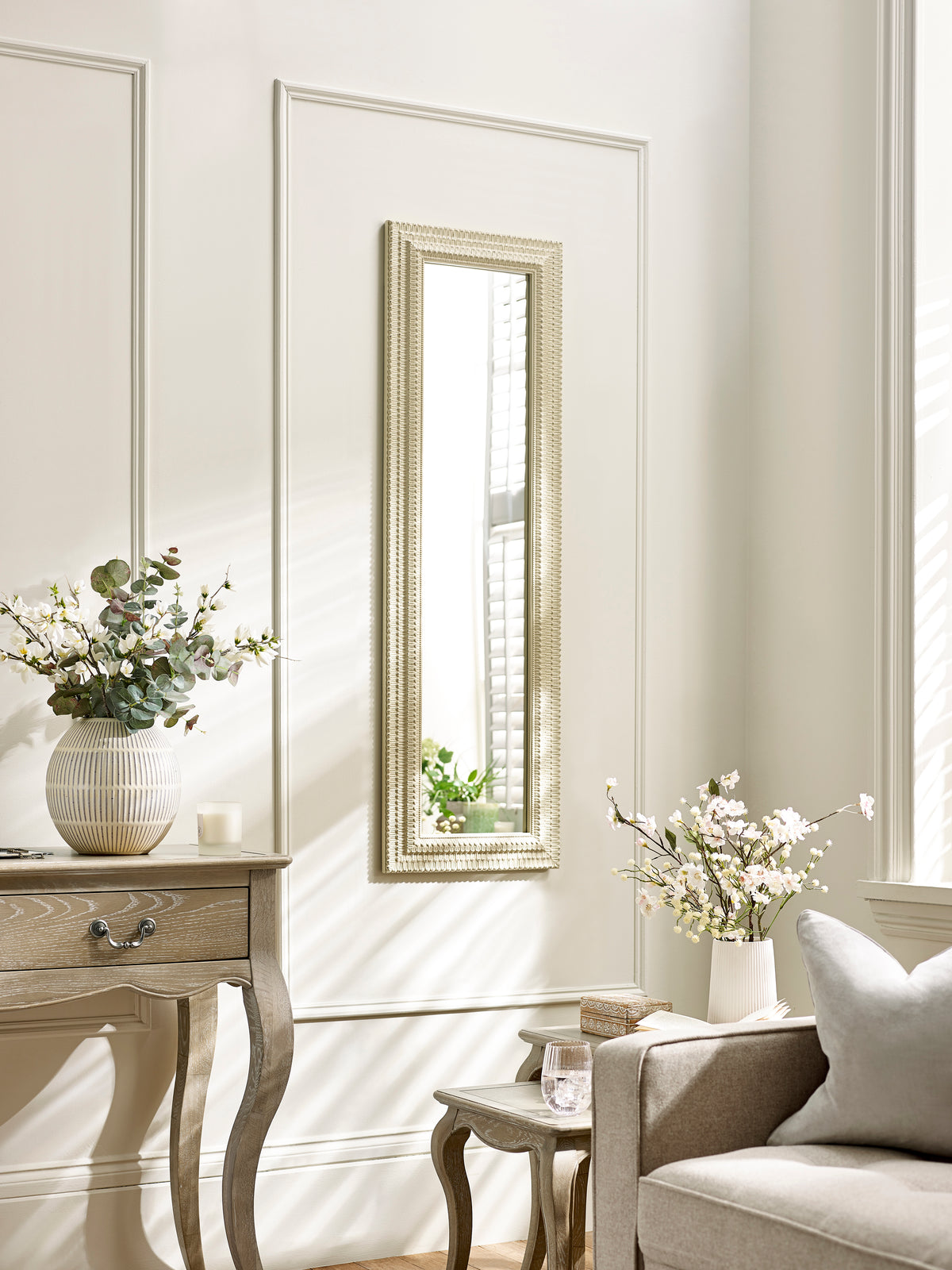 Alanis Rectangular Wall Mirror - White