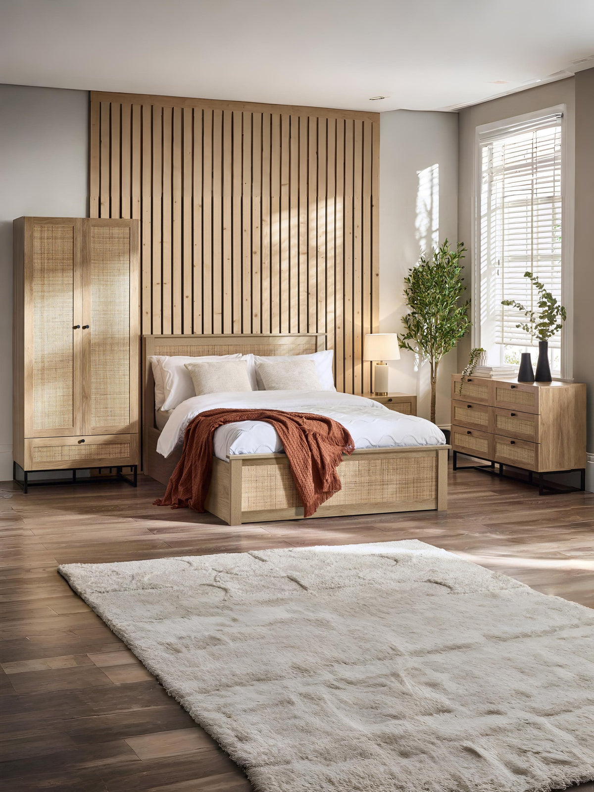 Padstow 150cm King Oak Rattan Effect Lift-up Ottoman Storage Bed