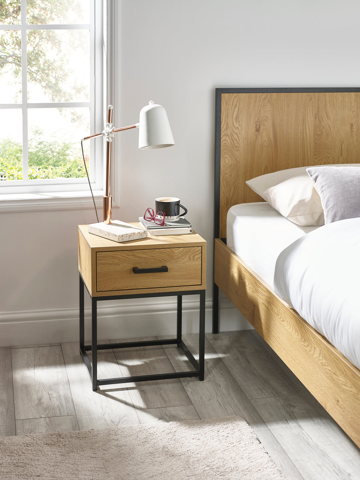 Harlow Light Oak Effect 1 Drawer Bedside Table (oos)