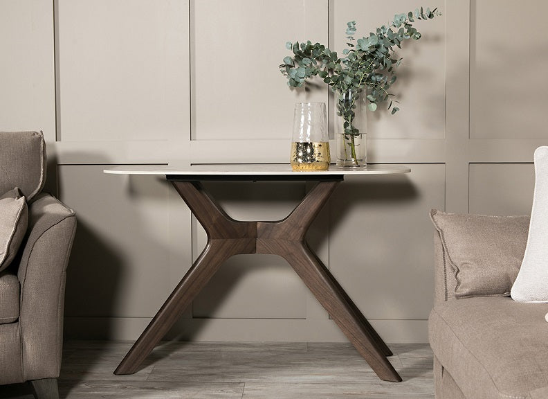 Ariya Console Table - room
