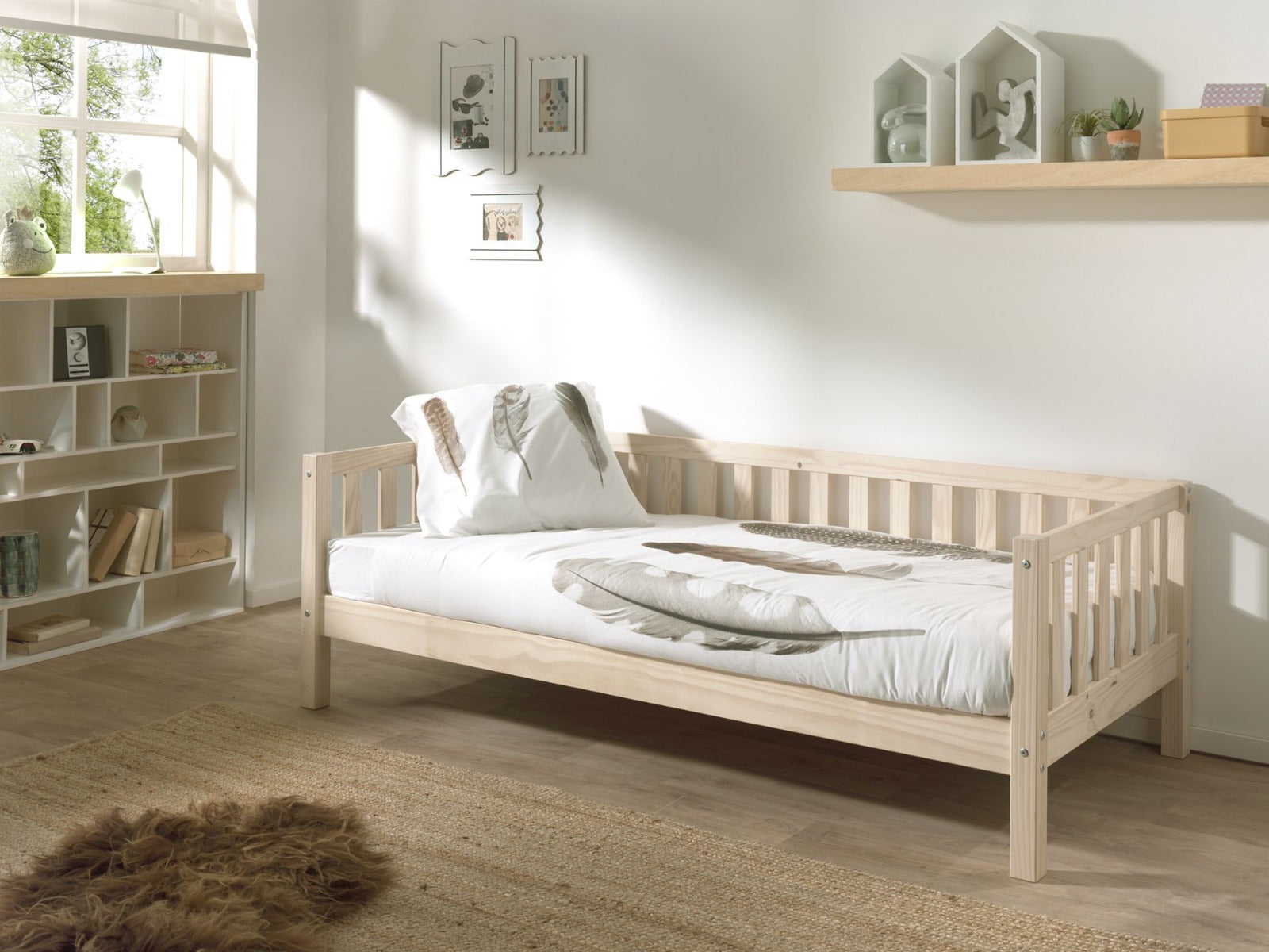 FRITZ CABIN BED (90) 90 X 200 CM MILKY PINE