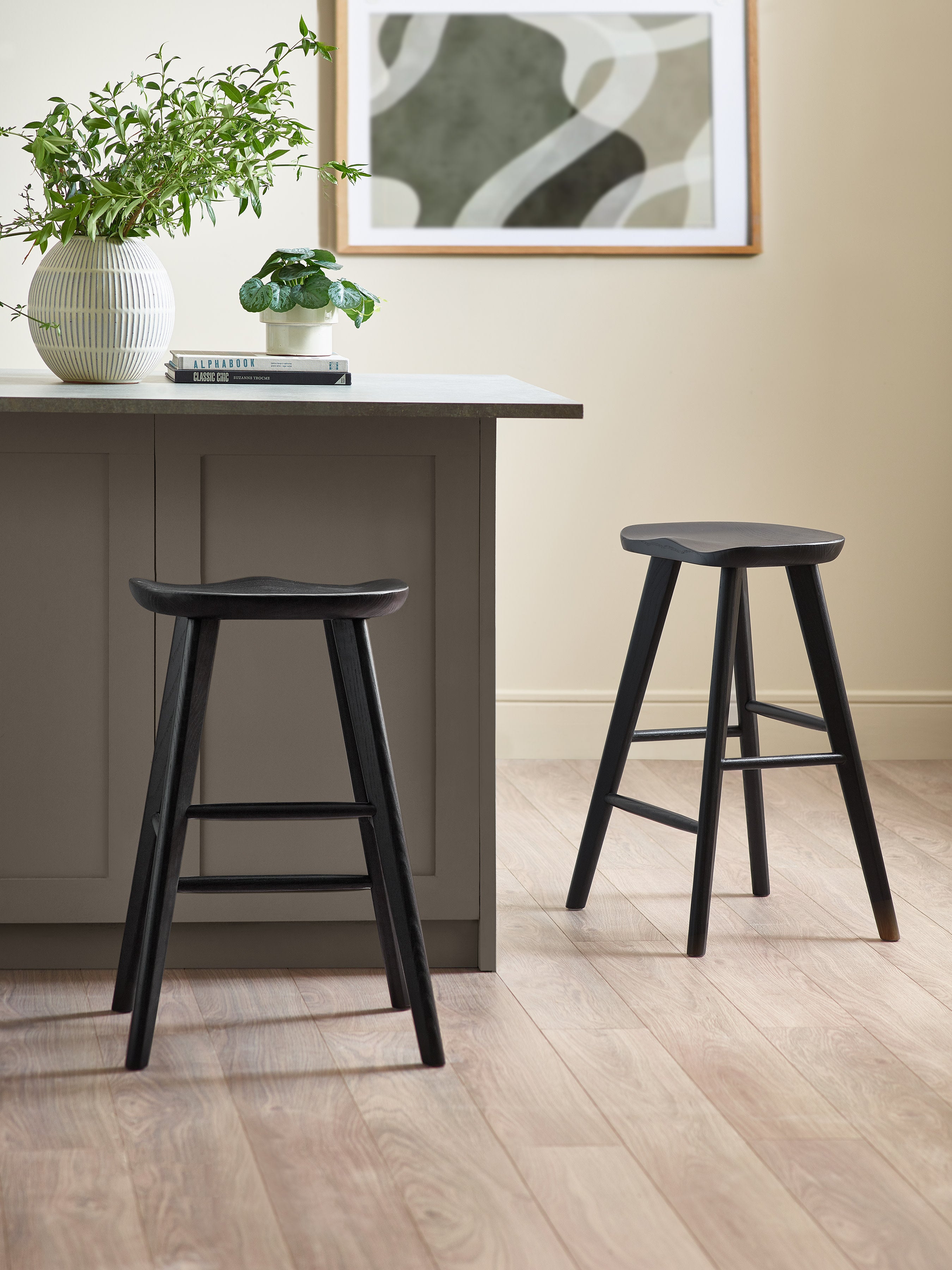 Mulu Black Solid Oak Bar Stool