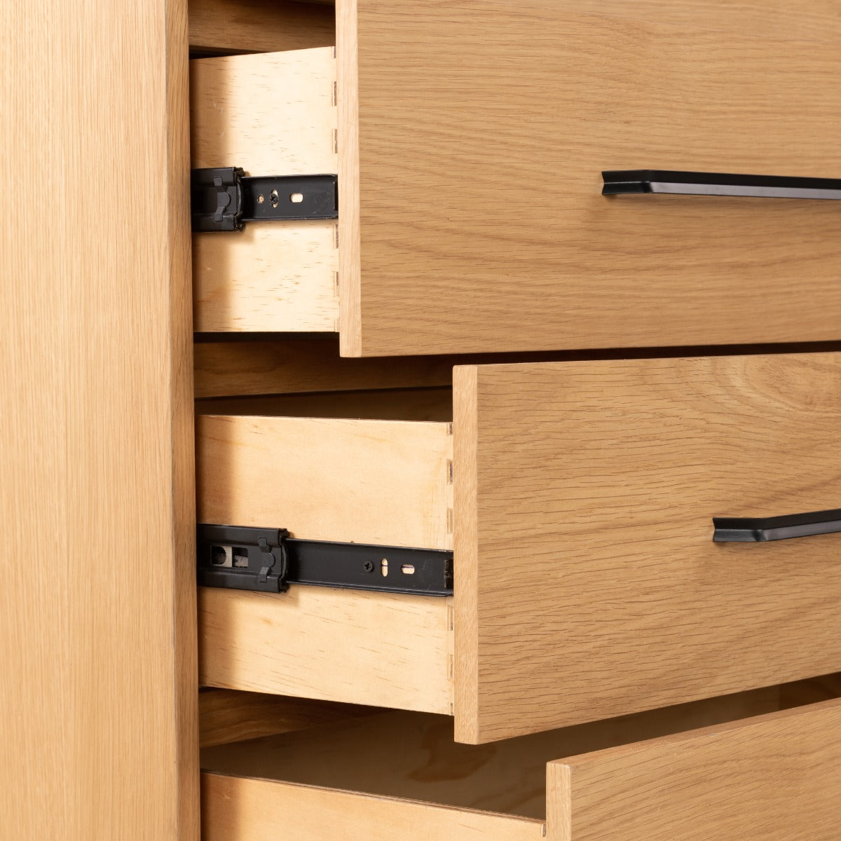 Viento 4 Drawer Chest