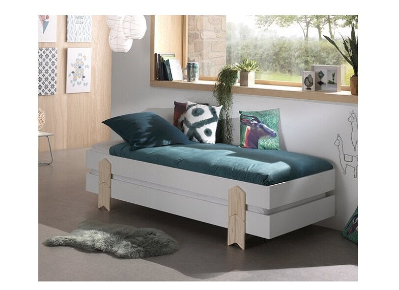 Stacked Modulo Arrow White Beds Room