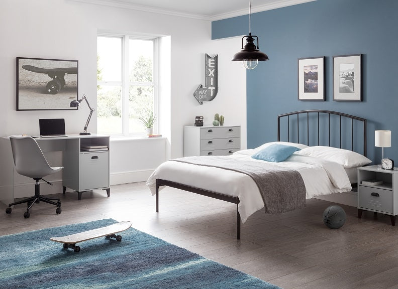 Onyx Metal Bed & Lakers Furniture Bedroom