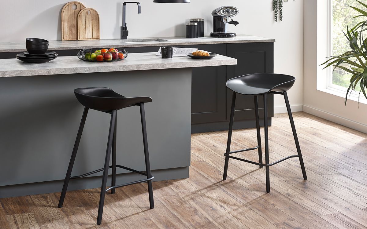Renzo Bar Stool Black from Homeline