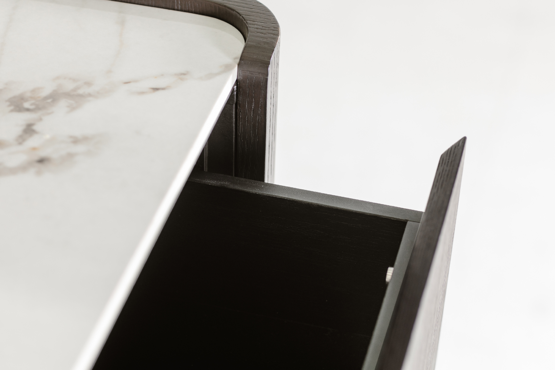 Rhodes Tall 5 Drawer Chest of Drawers in Ebony – Luxury Tall Chest with Sintered Stone Top and Copper Handles