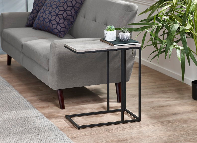 Kari Drinks Table - room