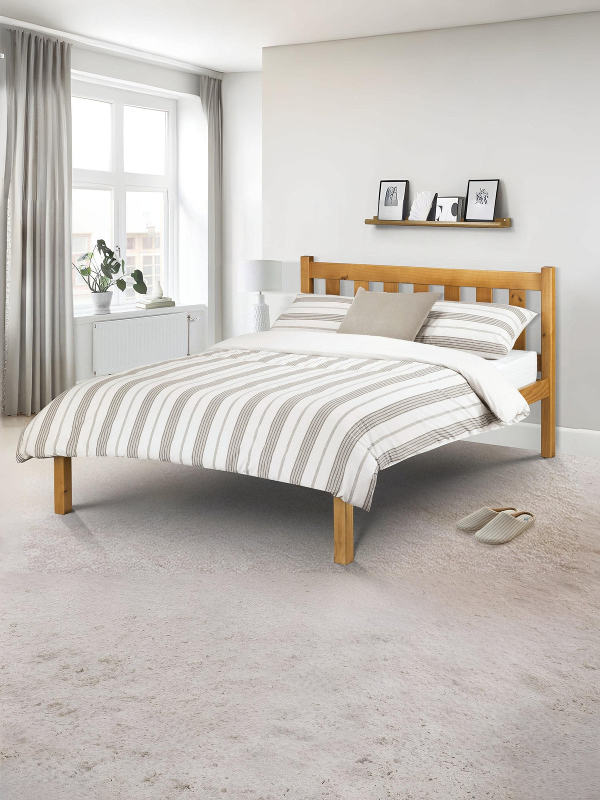 Poppy 135cm Double Bed (oos)