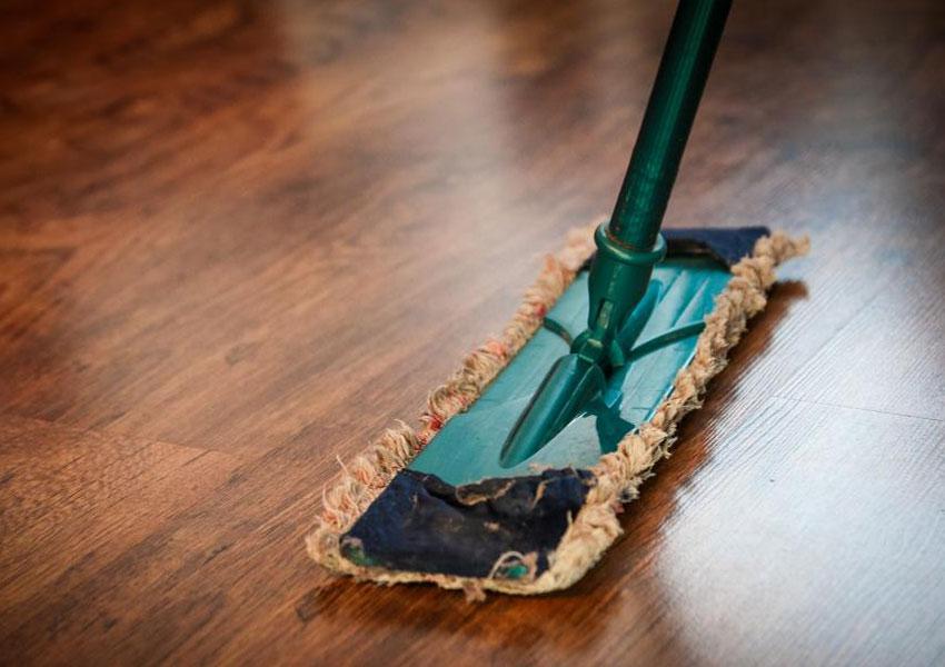Floor cleanng