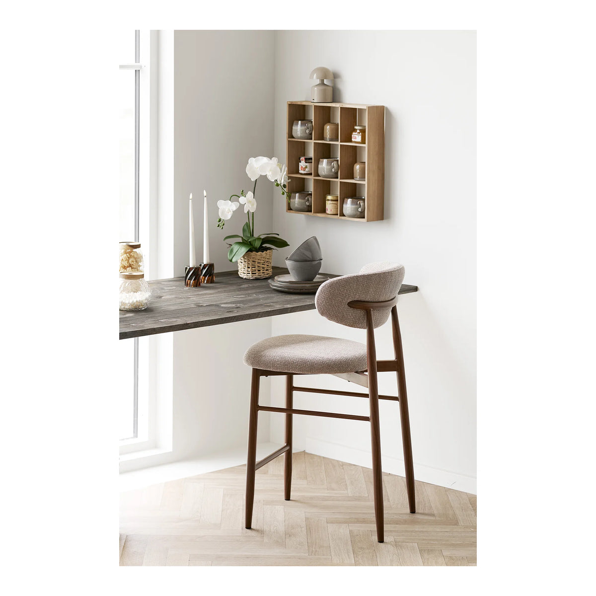 Levanto Counter Chair – Sand/Walnut