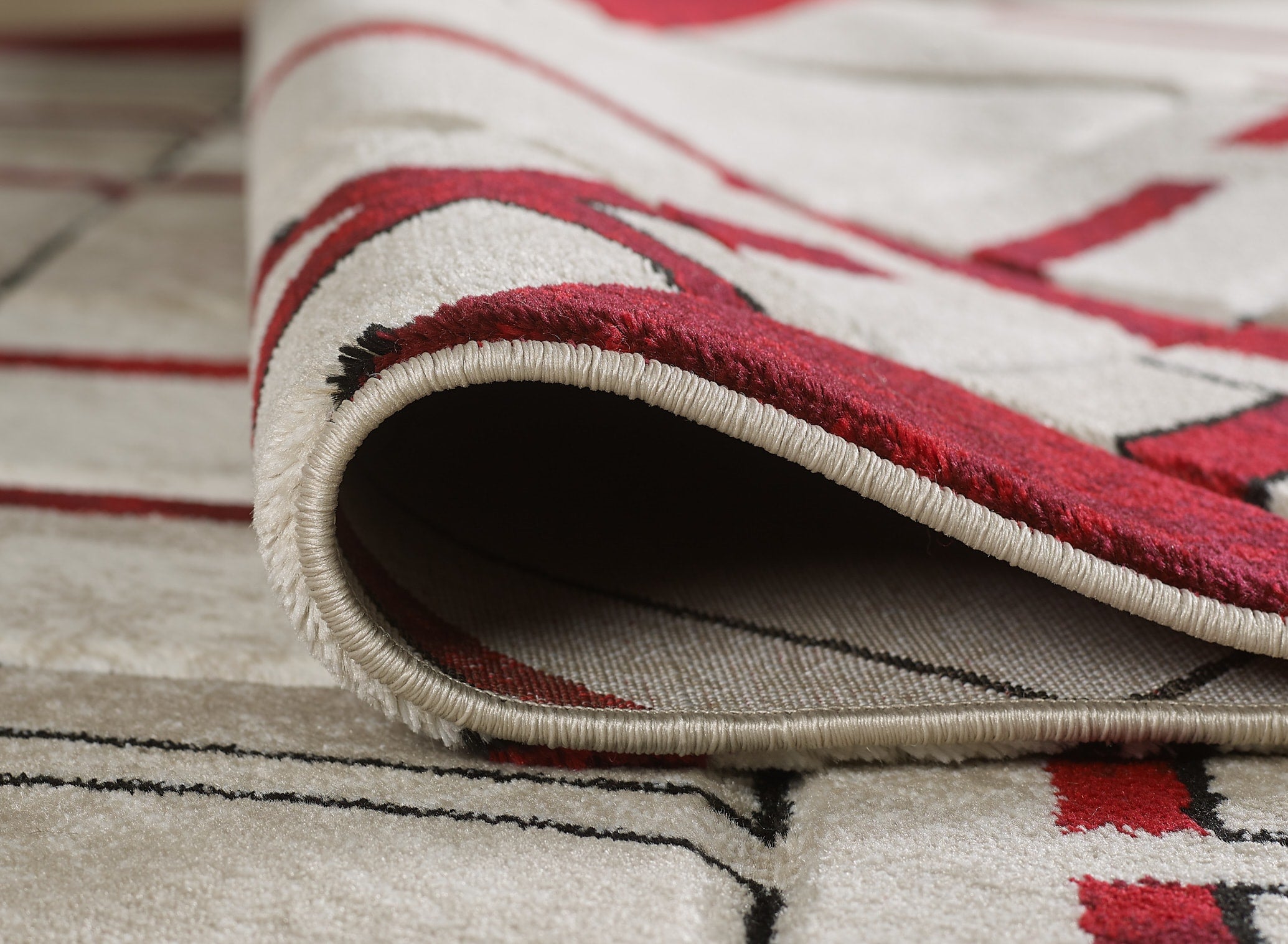 Accra Rug Cream Red M 120 x 170 EXPRESS DELIVERY 3-5 DAYS
