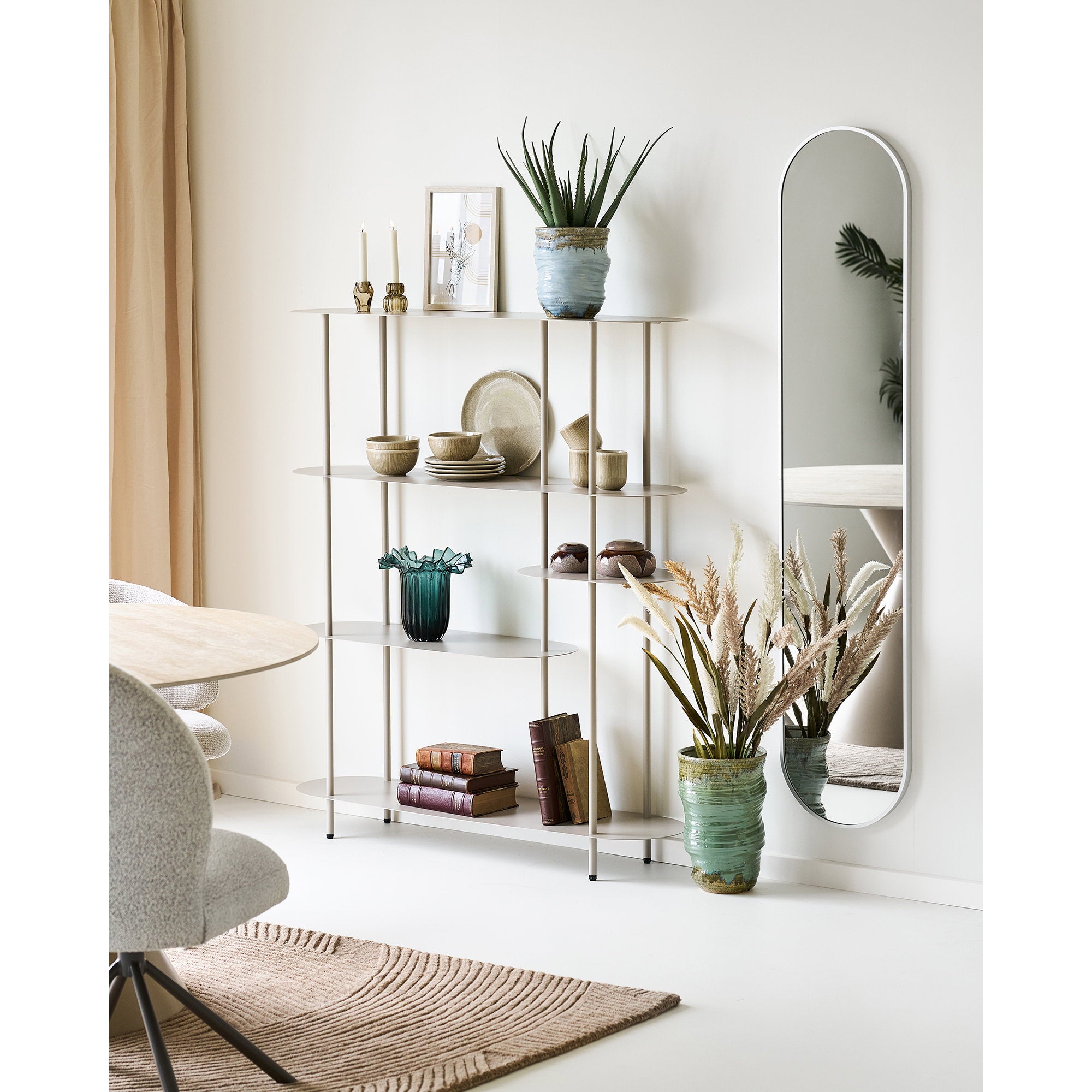 Hennetved Mirror