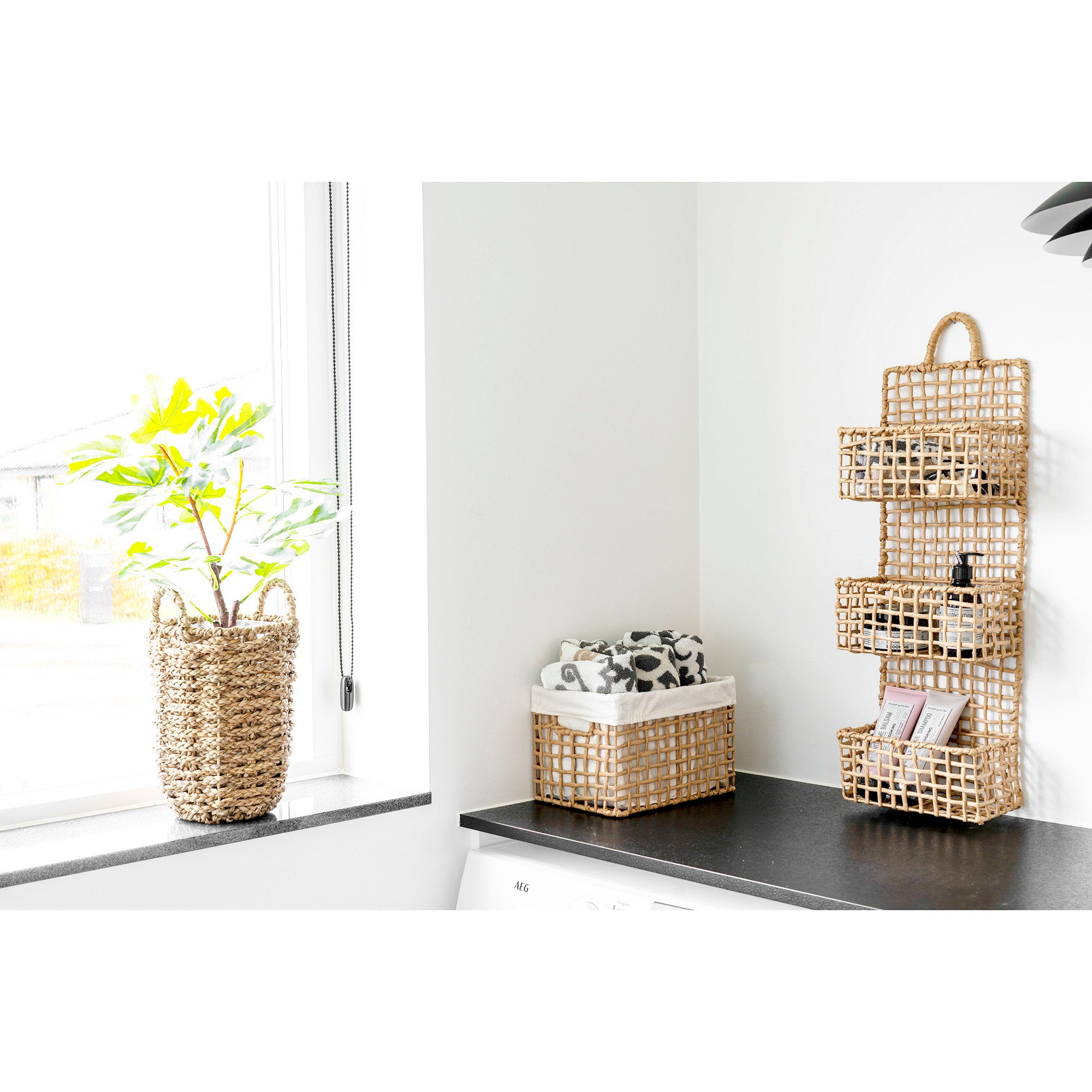Sines Wall Shelf