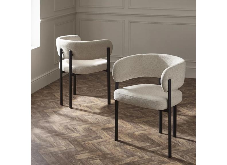 Bolivia Oval Dining Table With Bolivia Dining Chairs