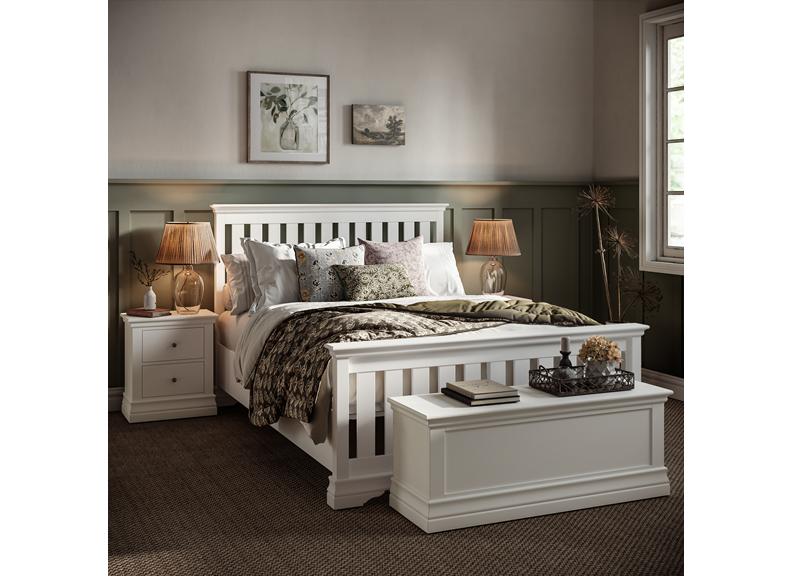 Burgundy Blanket Box – Smooth White Lacquered Bedroom Storage