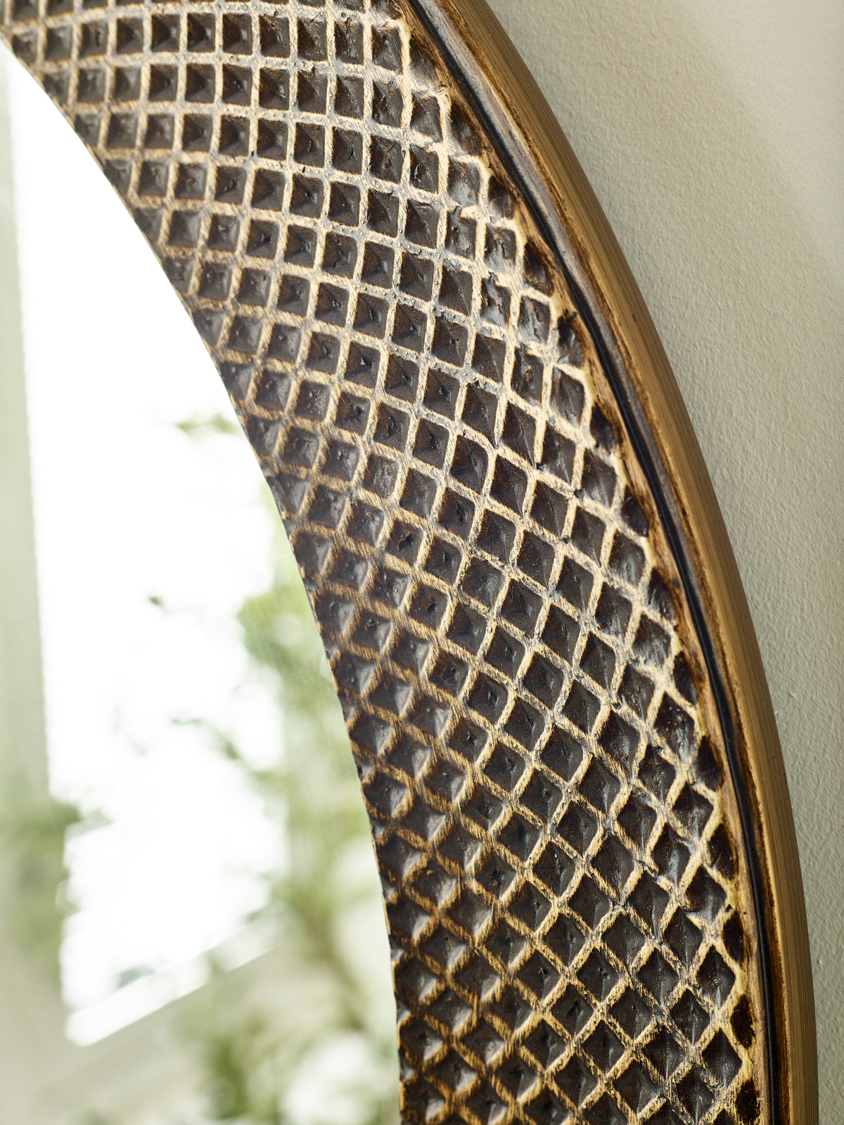 Iggy Round Wall Mirror - Brass Effect