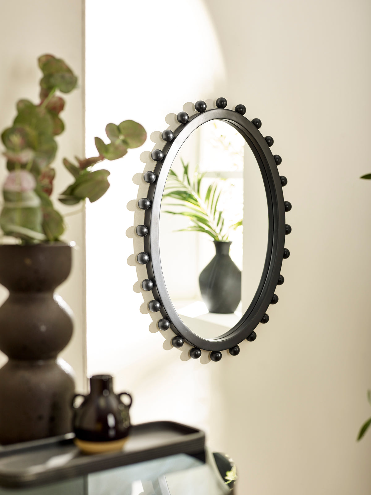 Hendrix Oval Beaded Wall Mirror - Black