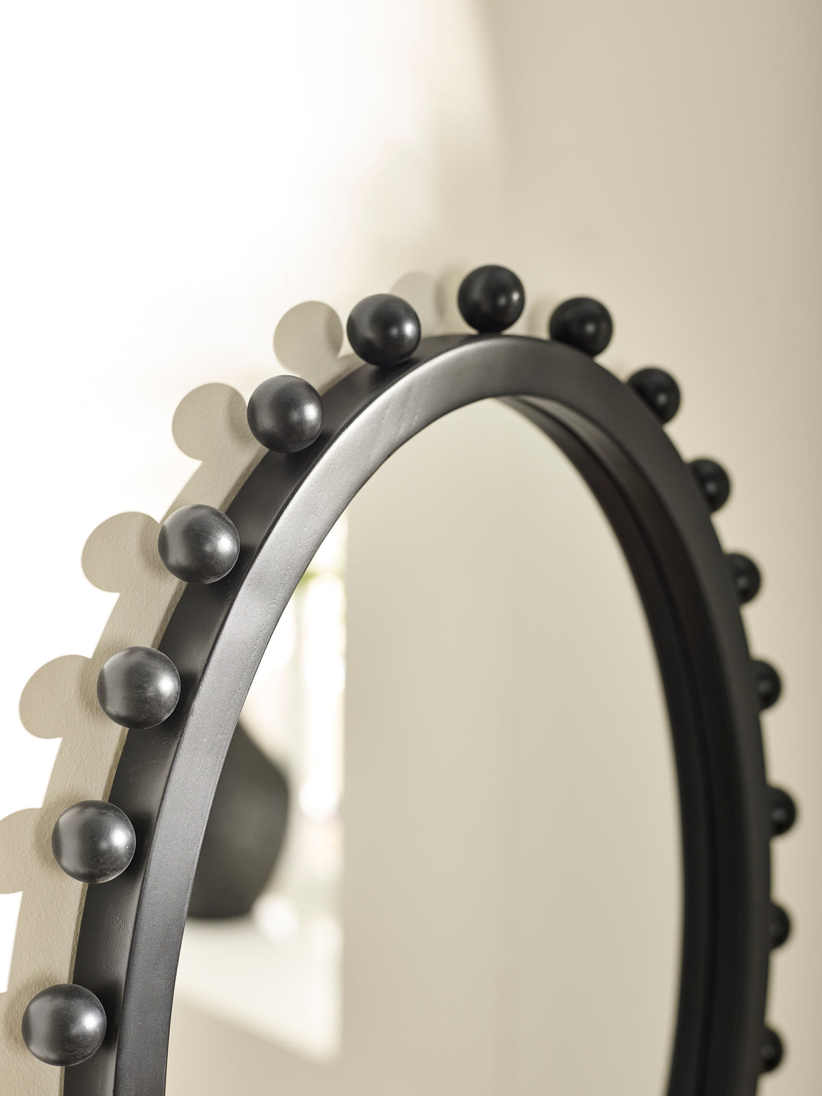 Hendrix Oval Beaded Wall Mirror - Black