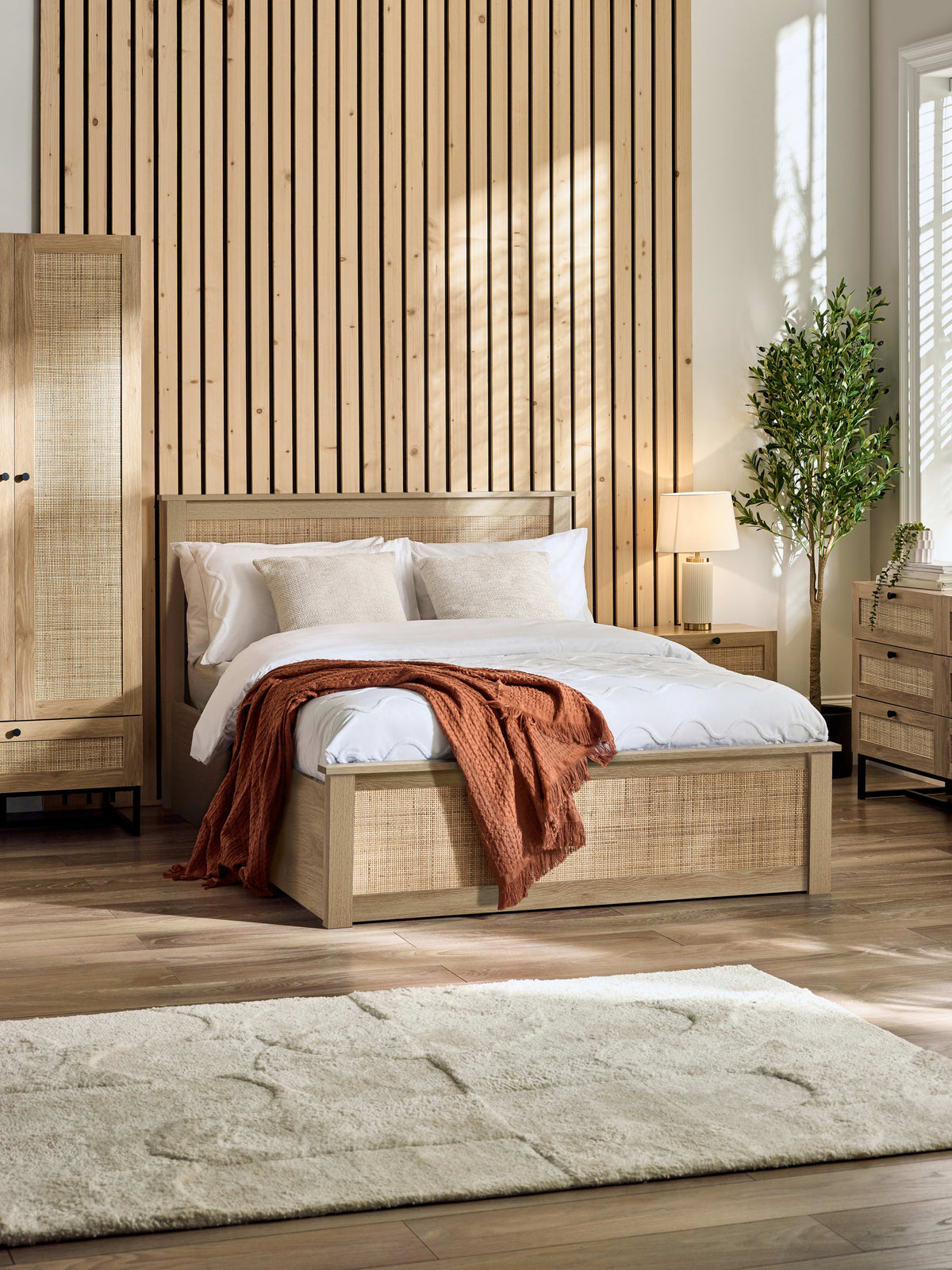 Padstow 150cm King Oak Rattan Effect Lift-up Ottoman Storage Bed