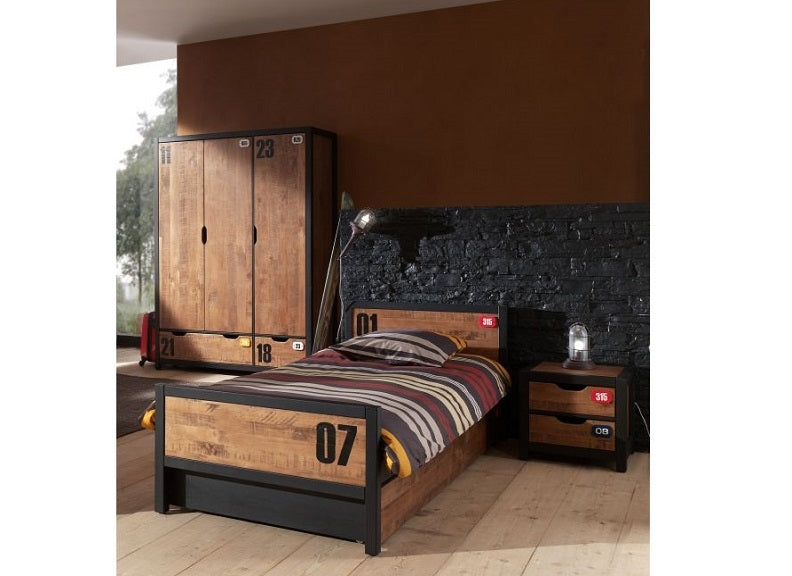 Alex Triple Robe Bedroom