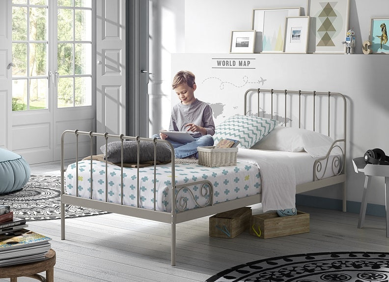 Alice Grey  Bed Room