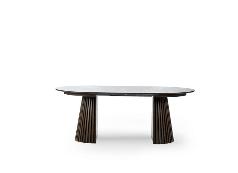 Arya Extending Dining Table W/Brooklyn Dining Chairs