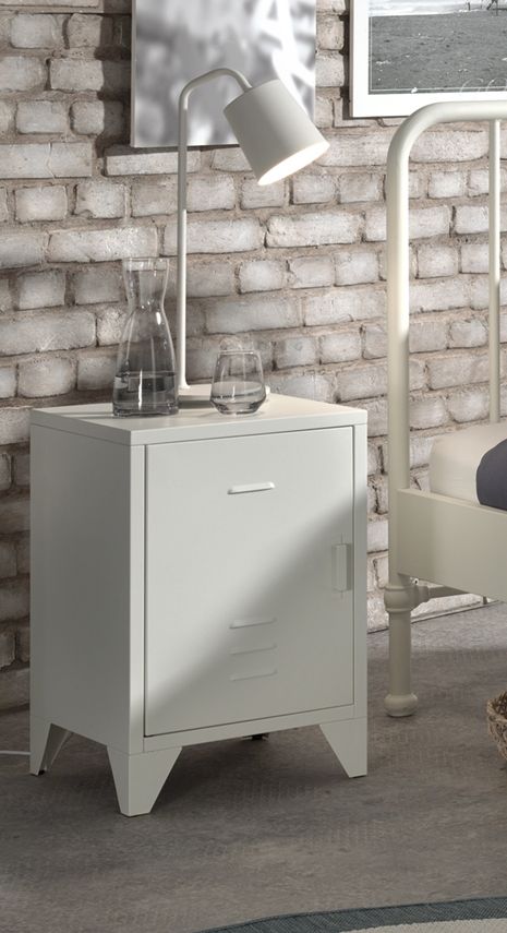 Bronxx Nightstand