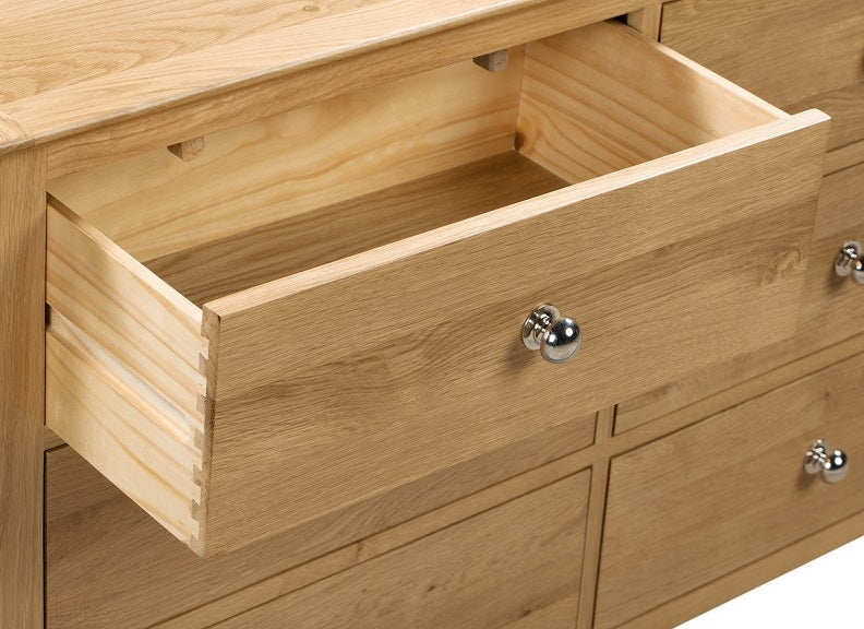 Cotswold Oak 6 Drawer Chest - detail