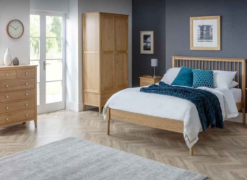 Cotswold Oak Bedroom