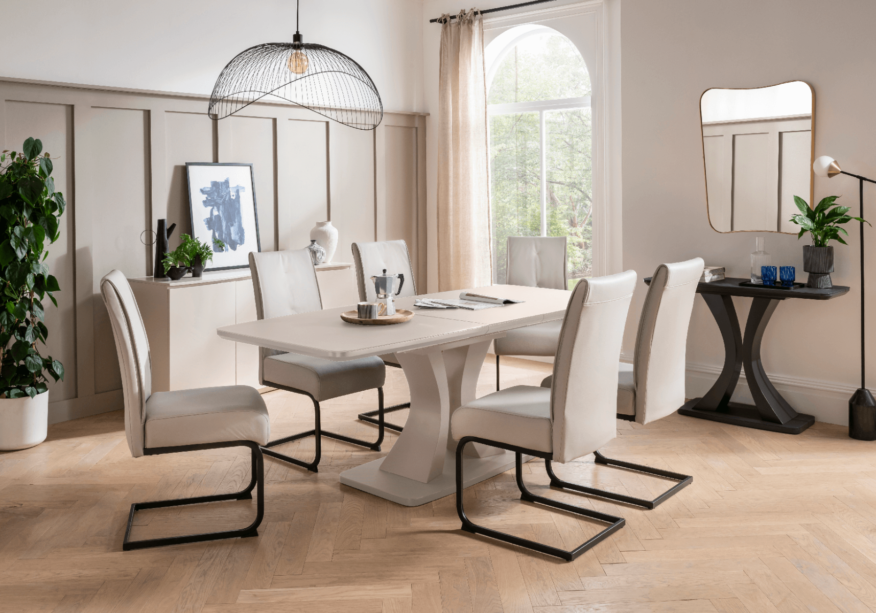 Daiva Extending Dining Tables – Contemporary Tempered Glass Design