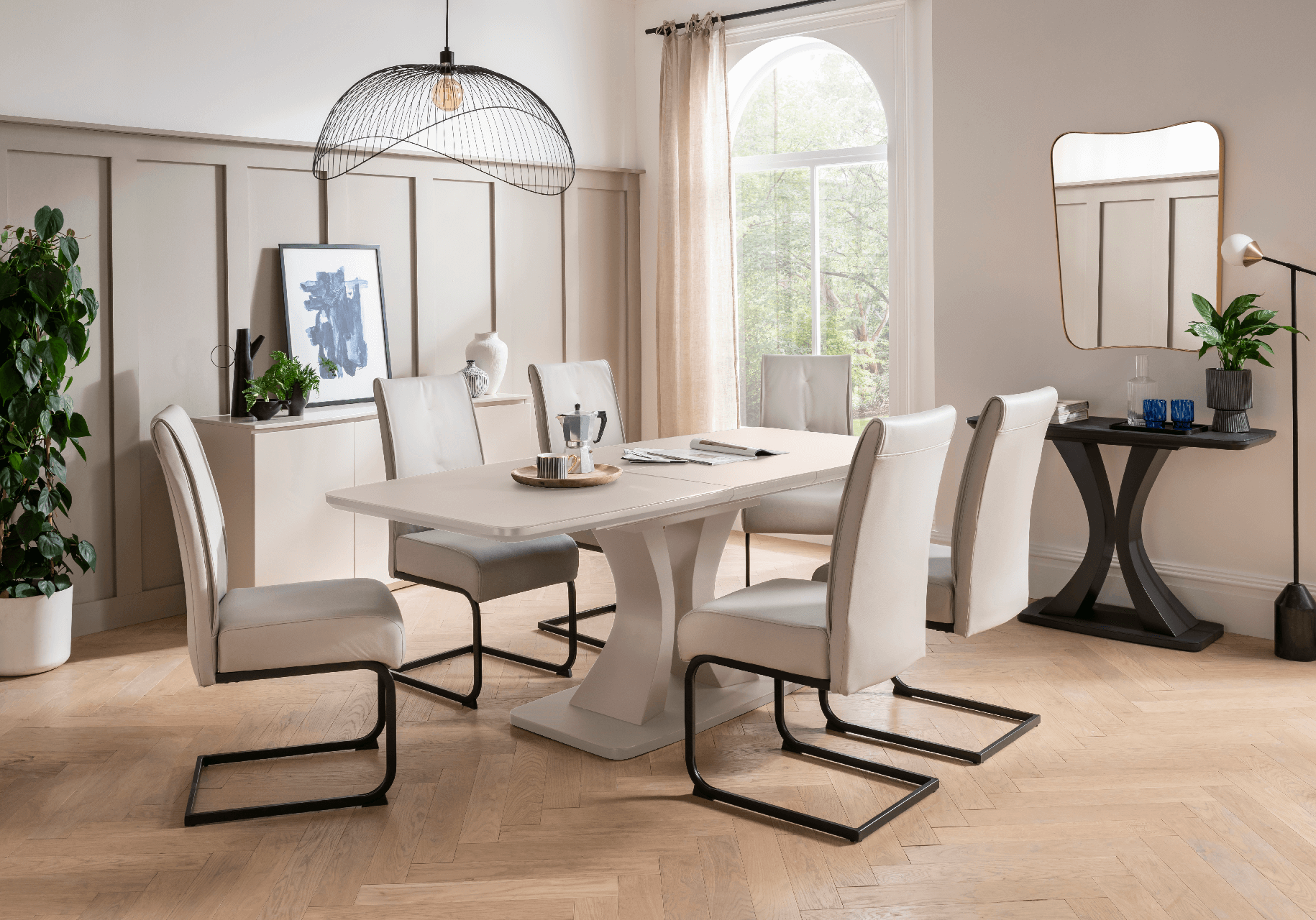 Daiva Extending Dining Tables – Contemporary Tempered Glass Design