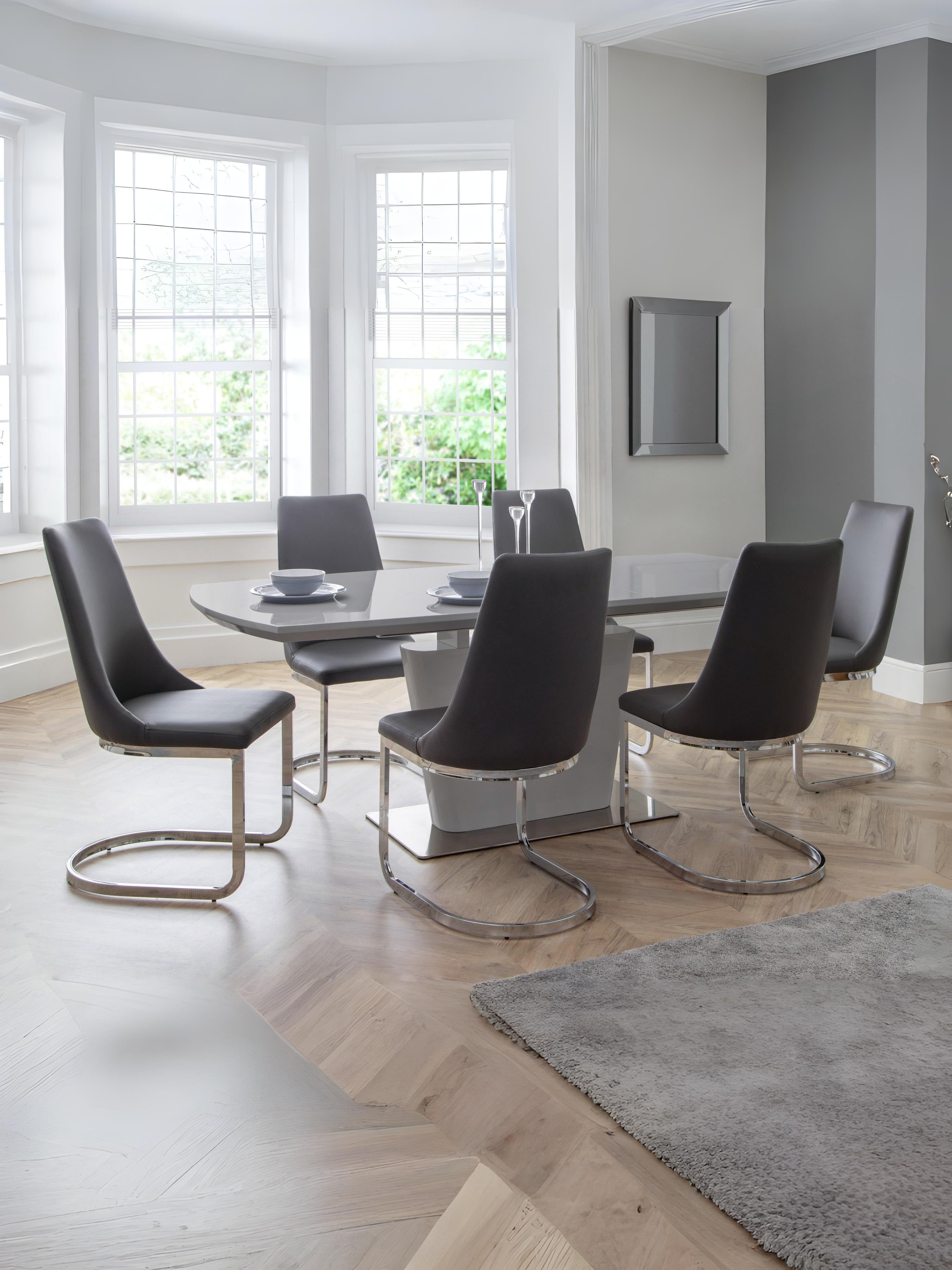 Set Of 2 Como Cantilever Dining Chairs