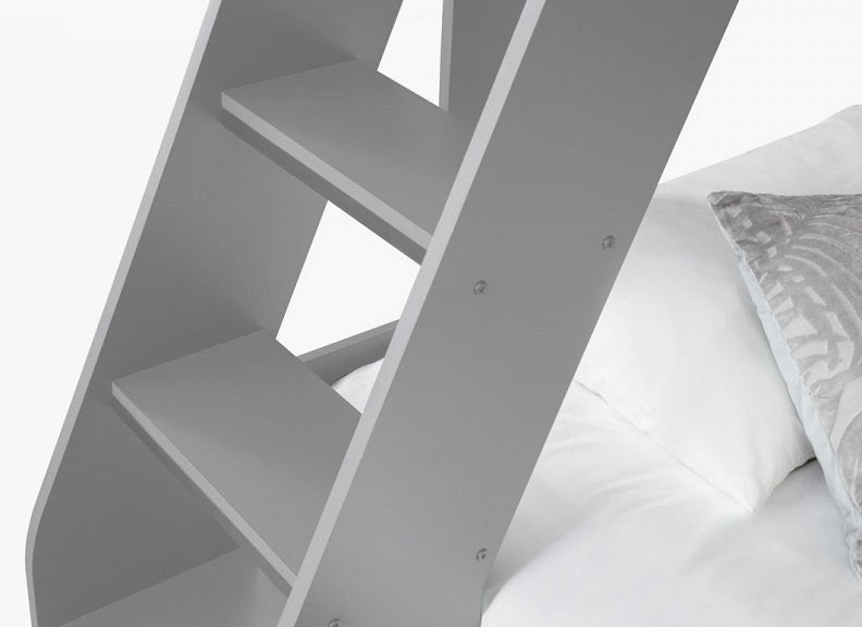Domino Triple Sleepers