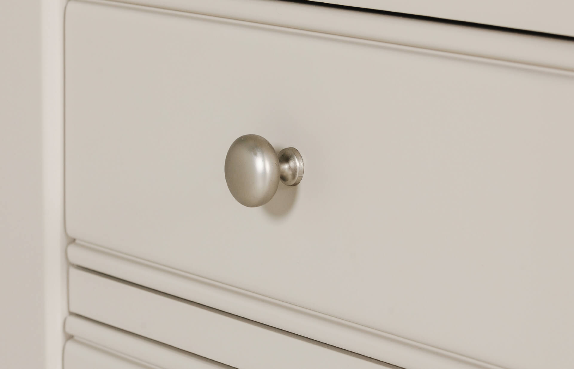 Doune 3 Drawer Bedside Table