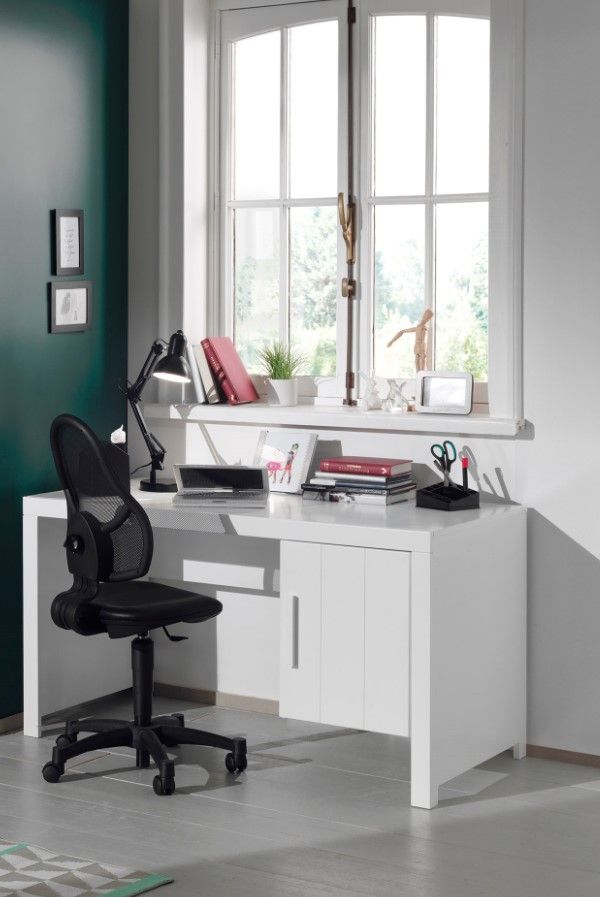 ERIK DESK