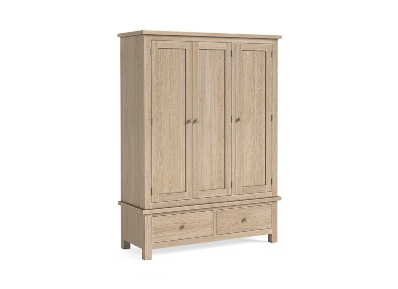 MODERN COUNTRY OAK TRIPLE WARDROBE__ FREE NATIONWIDE DELIVERY BY HOMELINE FURNITURE