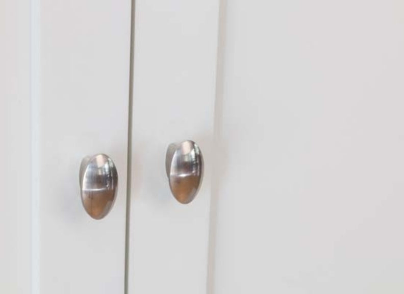 GA White All Hanging Robe - door handles