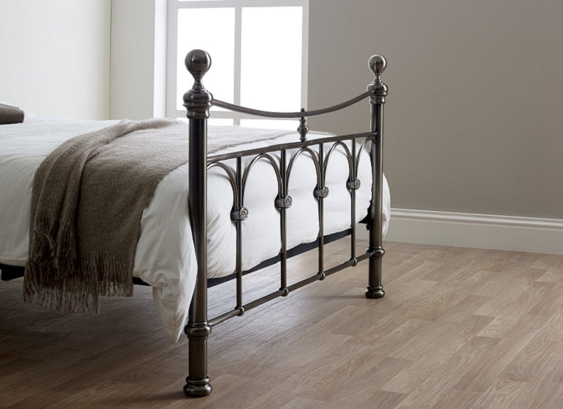 Ontario Nickel Bed - Foot