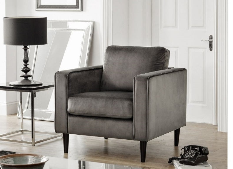 Hayward-DL-Armchair-Room