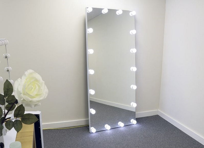 Hollywood Floor Mirror Room - 1