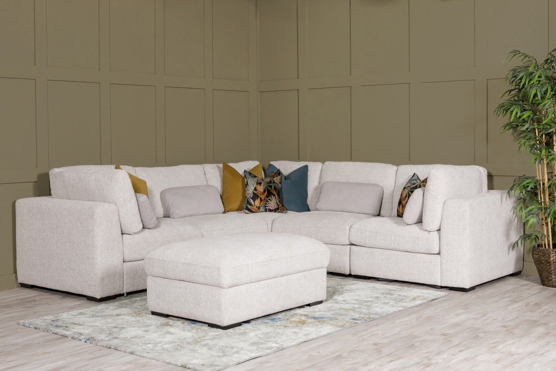 Humphrey Corner Arm Sectional - Light Grey