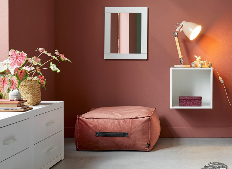 Small Storage Box - wall
