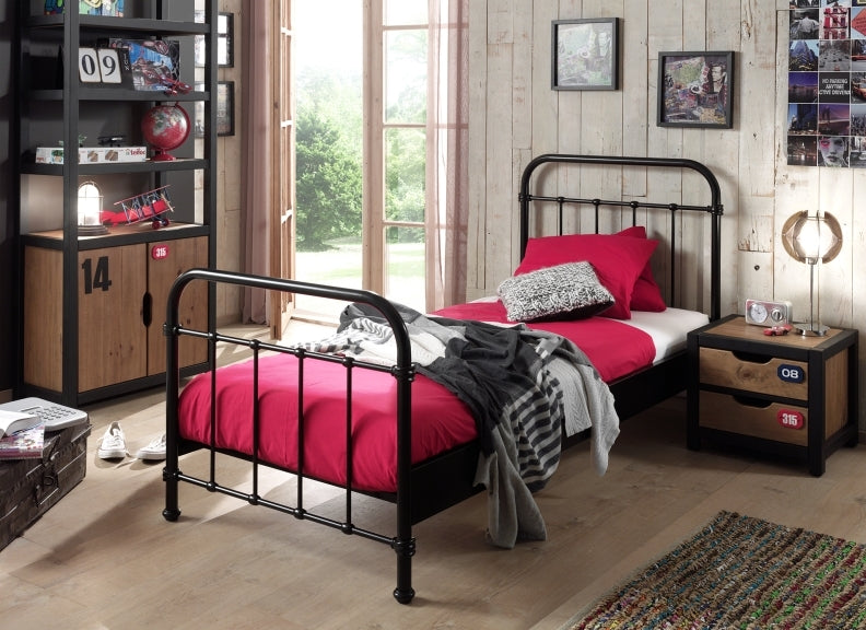 New York Black Single Bedroom