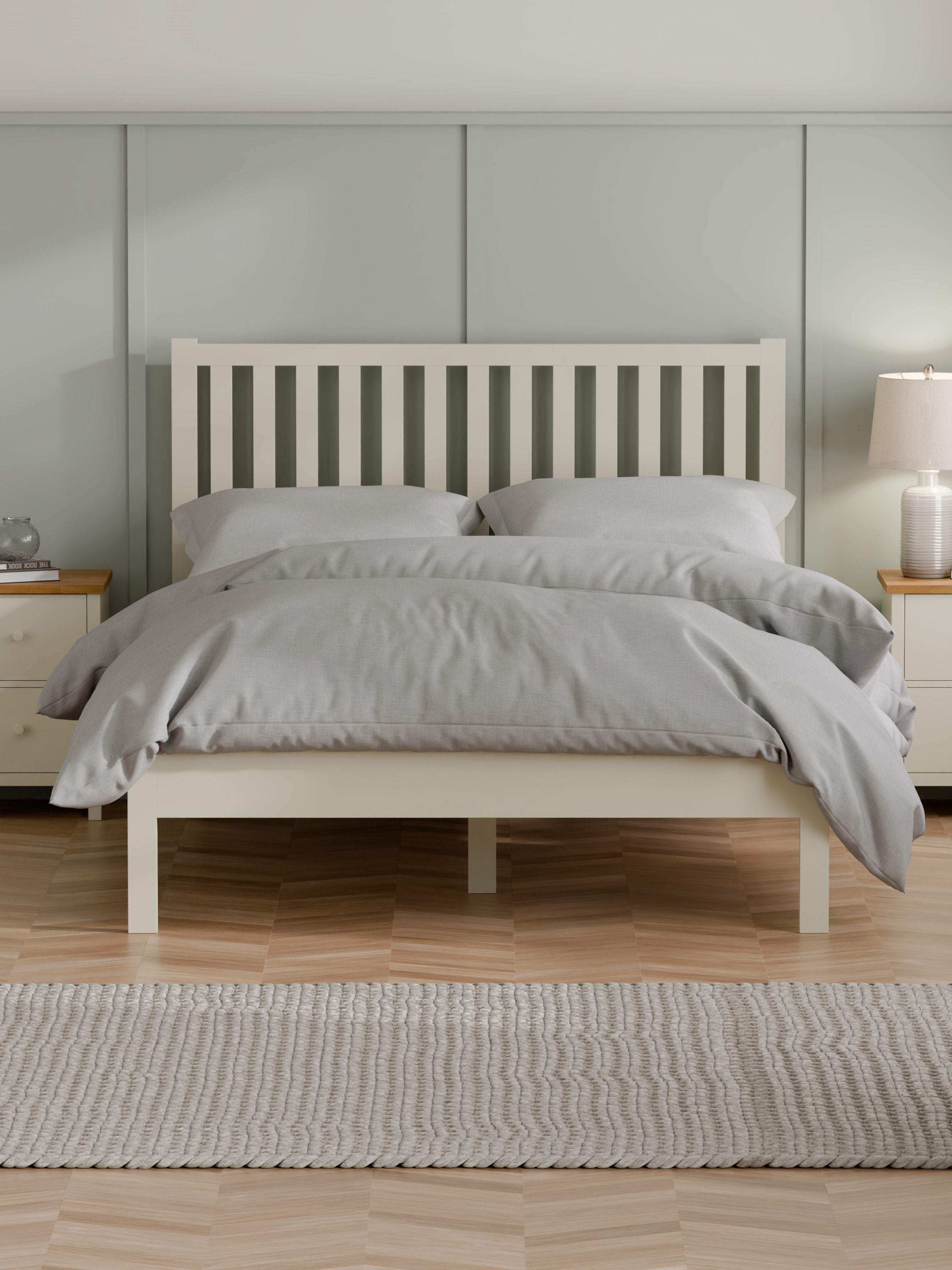 Coxmoor 150cm Bed - Ivory