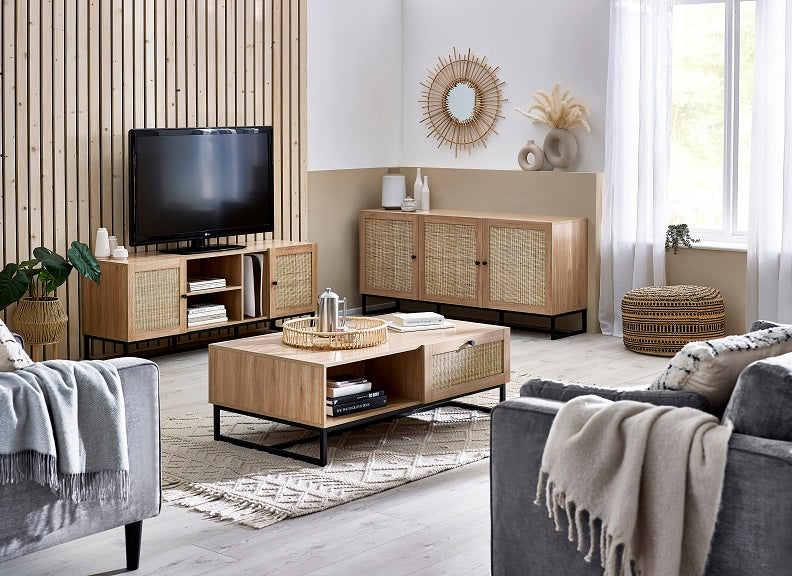 Elegant Padstow Oak Coffee Table - Timeless Design for Your Living Room
