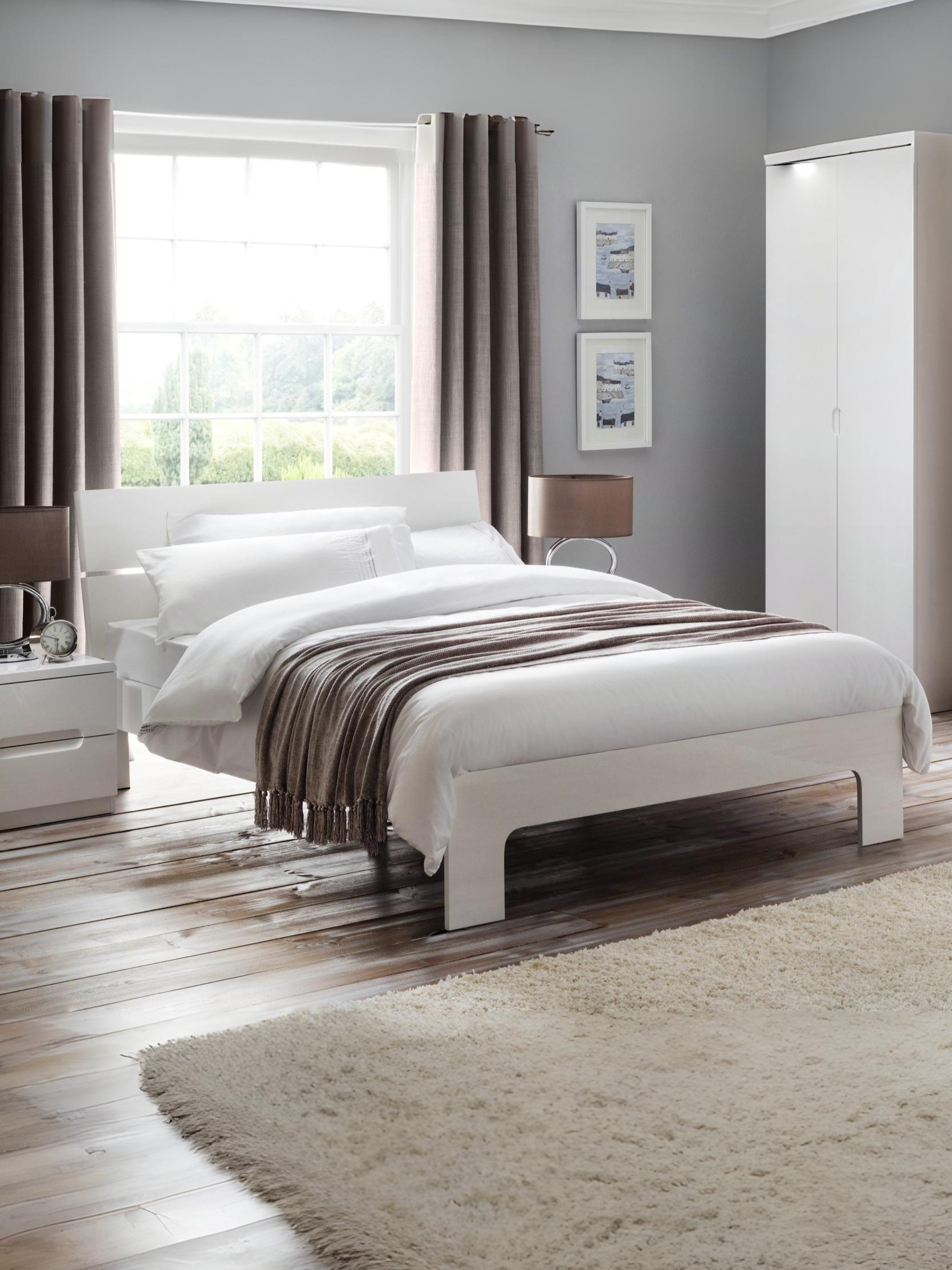 Manhattan Bed 150Cm - White