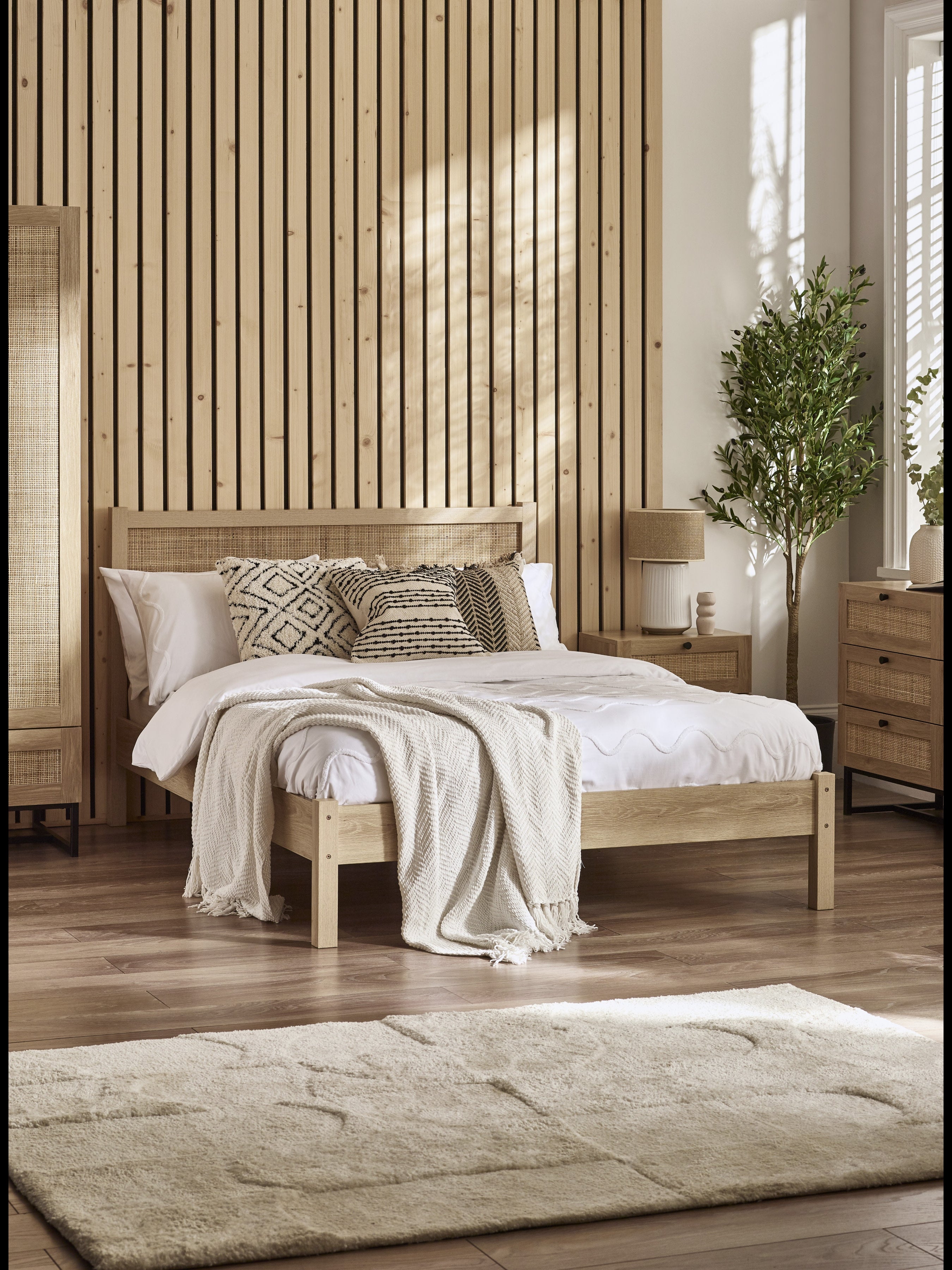Padstow Rattan 135Cm Double Bed - Oak